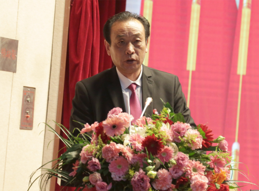 安博游戏官网第一届党委班子选举大会---宝润实业集团党委常委、纪委副书记郑军同志作纪委工作报告